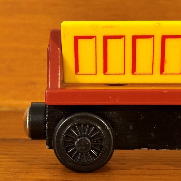 Thomas The Tank Engine GEORGE STEAMER & DUMPER - Picture 7 of 11